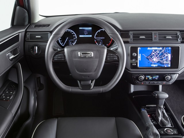 Qoros 3 photo 12