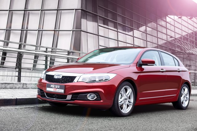 Qoros 3 photo 8