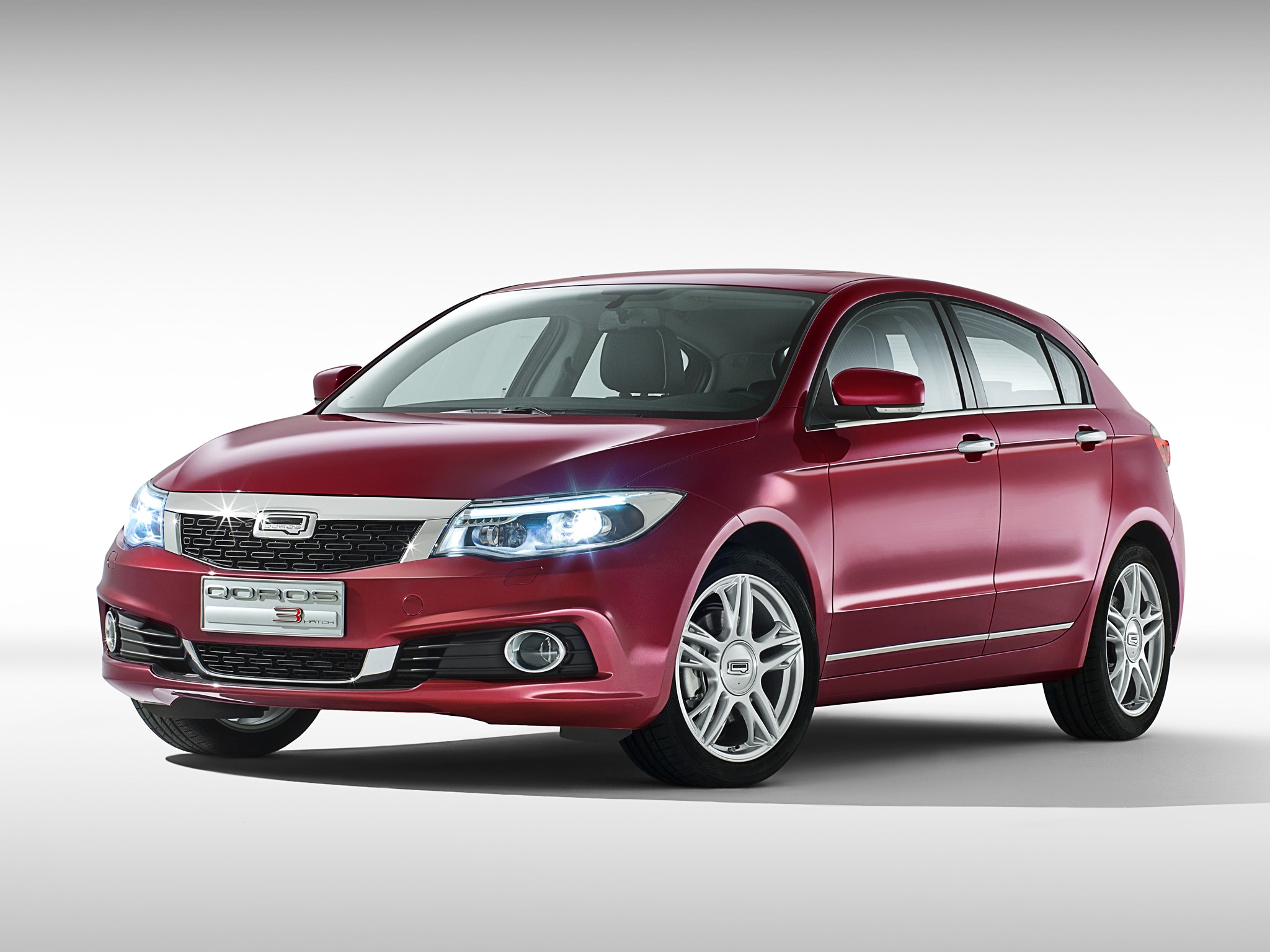 Qoros 3 photo 11