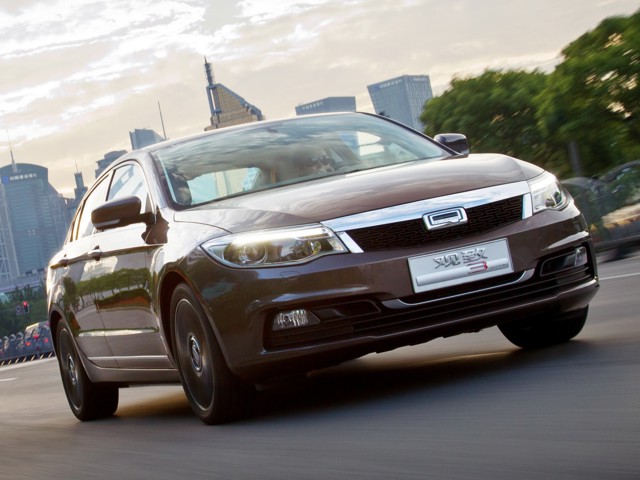 Qoros 3 Foto 30