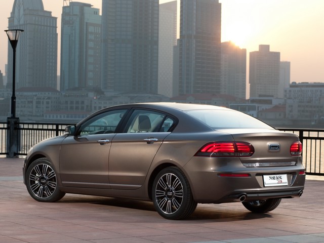 Qoros 3 Foto 39