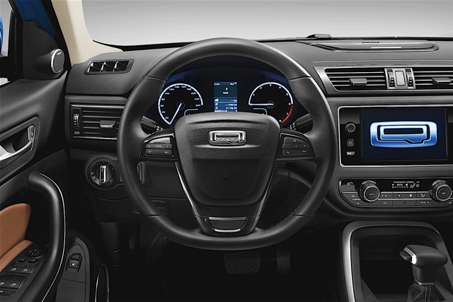 Qoros 5 photo 16