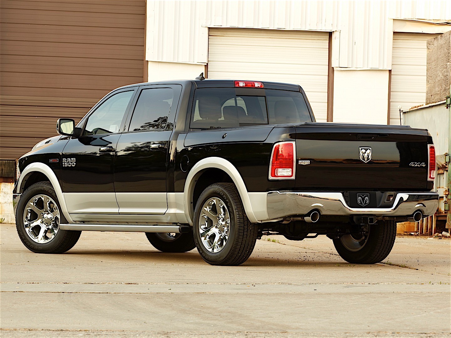 Ram Trucks 1500 photo 43