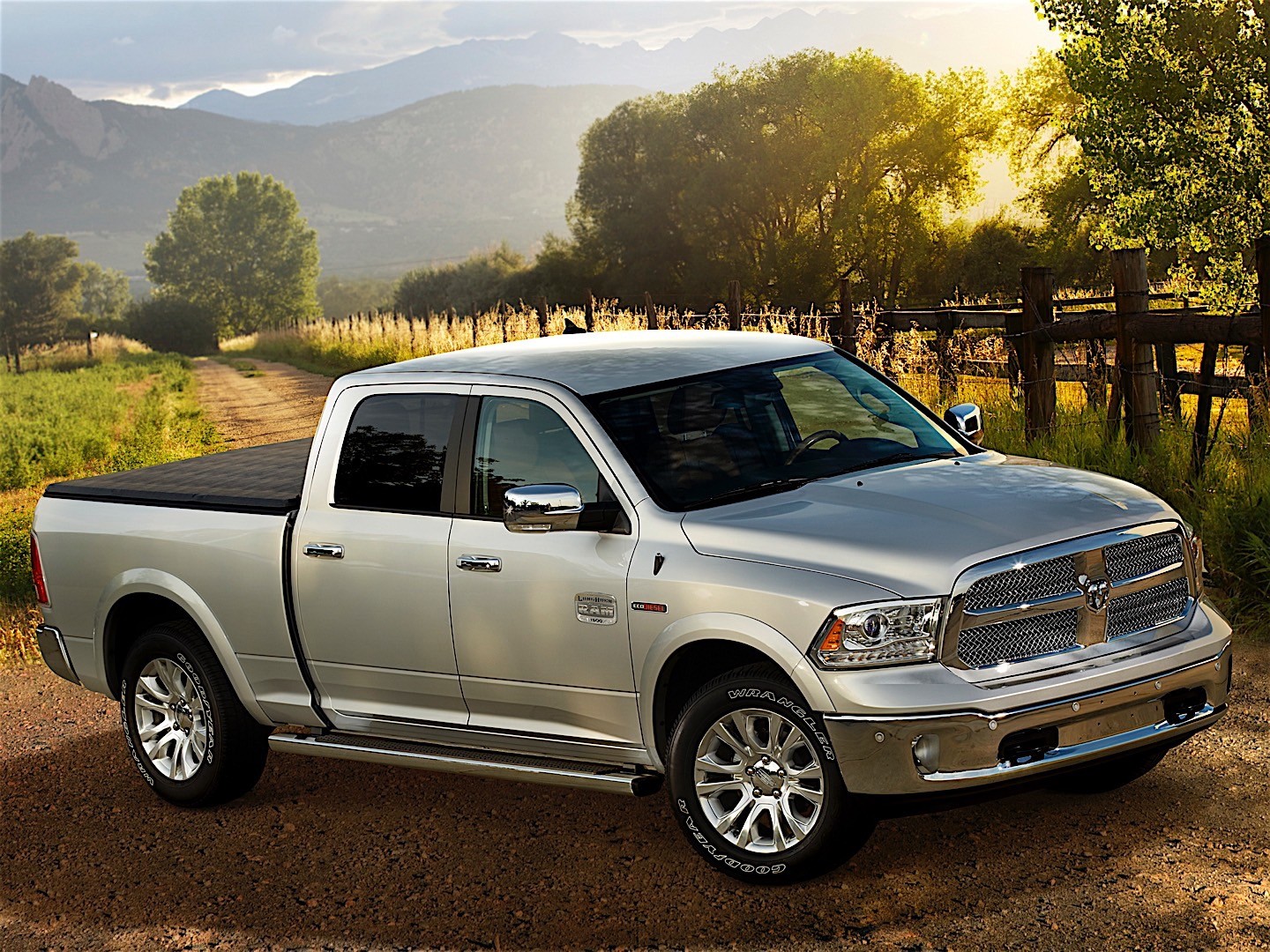 Ram Trucks 1500 photo 44