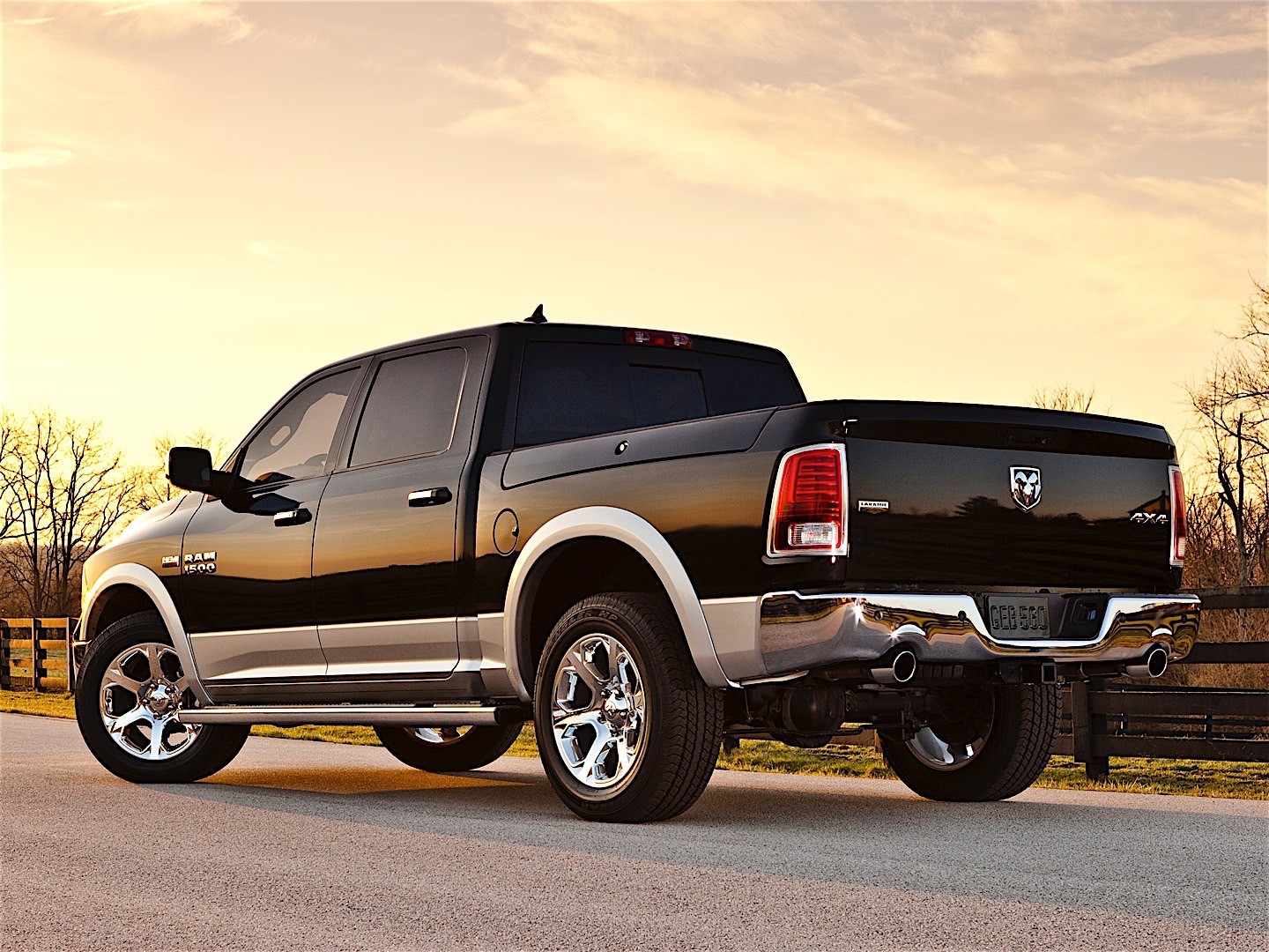 Ram Trucks 1500 photo 46