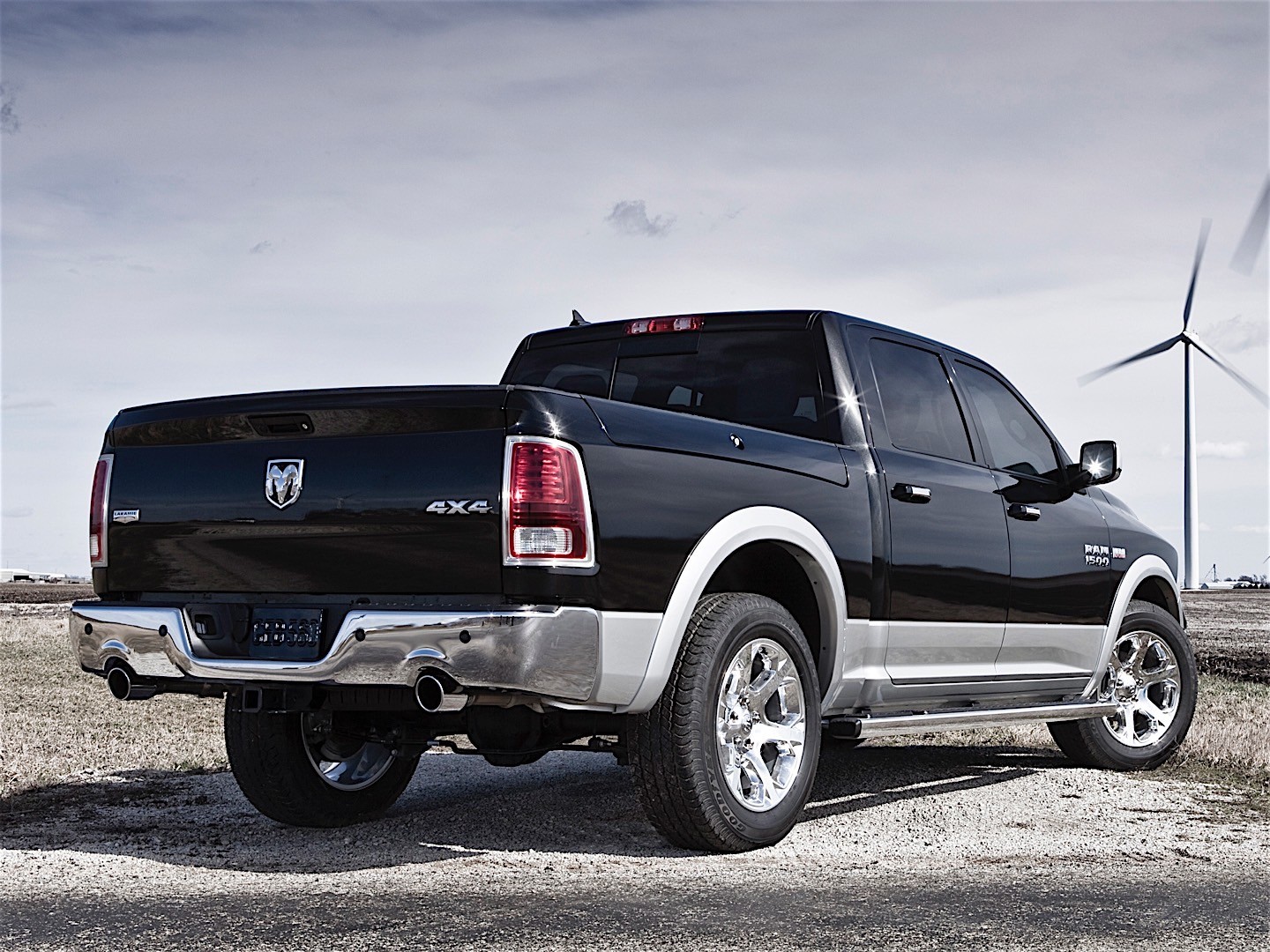Ram Trucks 1500 photo 47