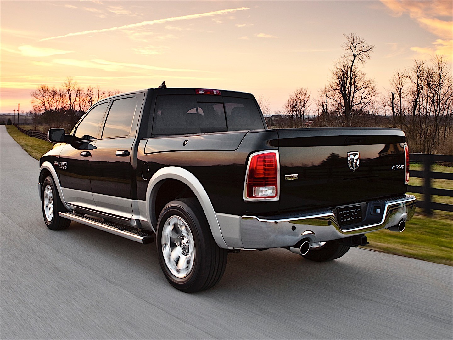 Ram Trucks 1500 photo 48