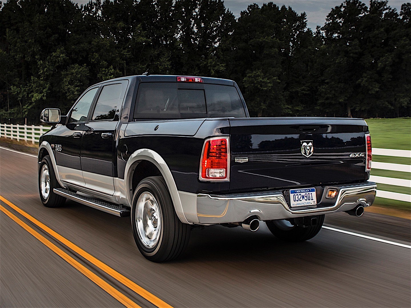 Ram Trucks 1500 photo 51