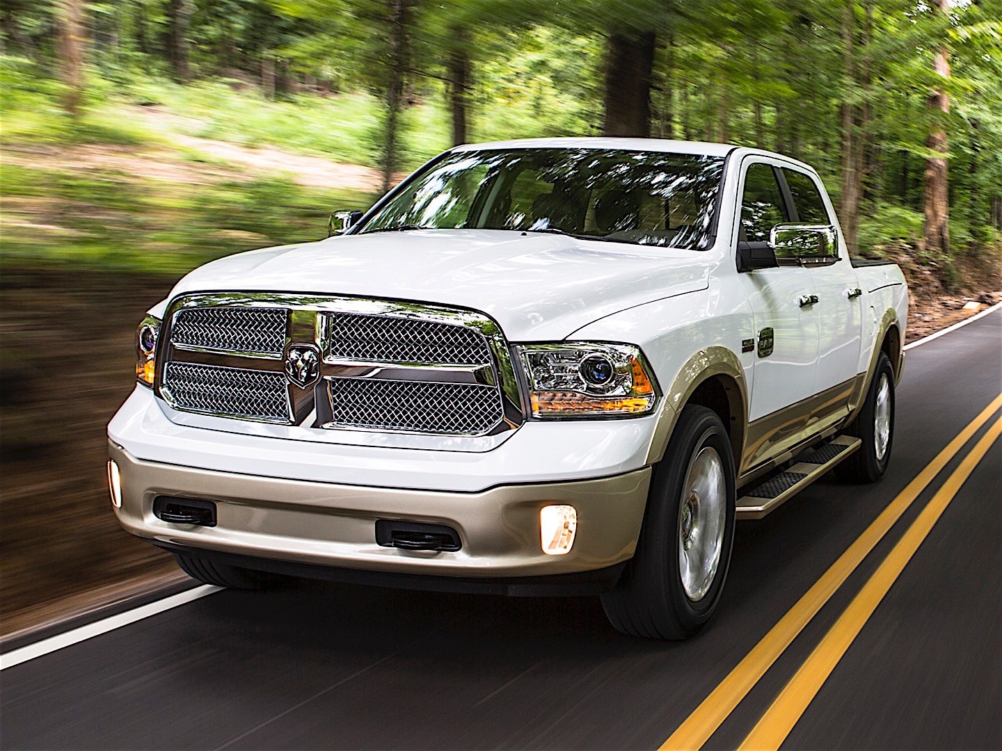 Ram Trucks 1500 photo 56