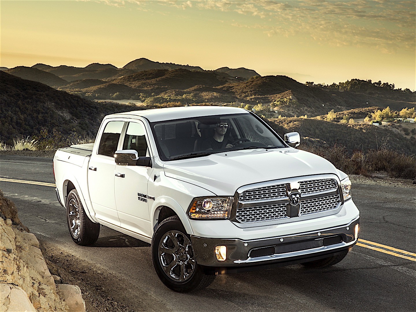 Ram Trucks 1500 photo 76