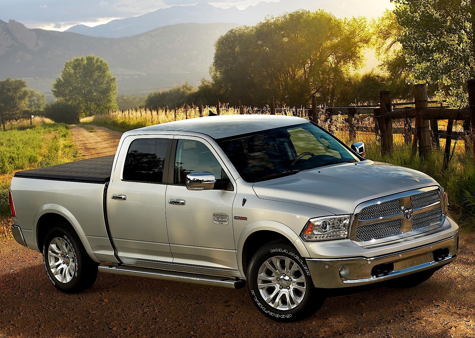 Ram Trucks 1500 photo 12