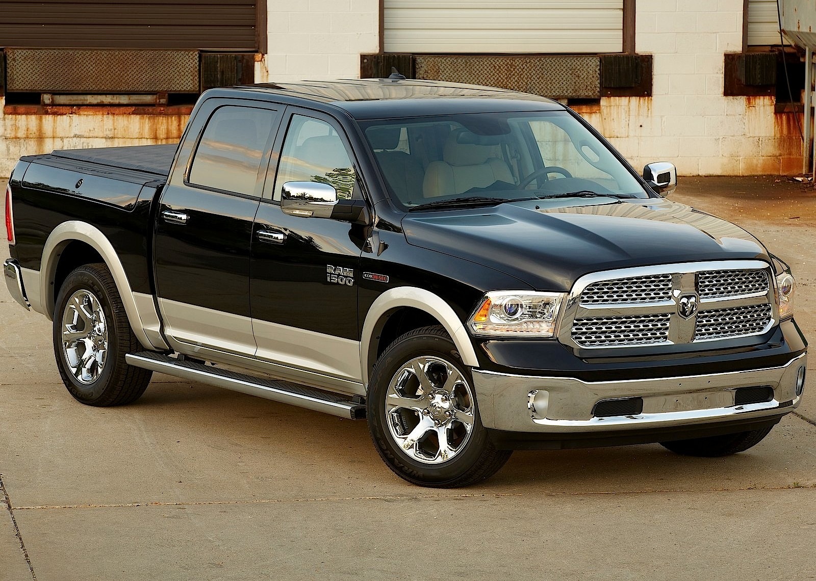 Ram Trucks 1500 photo 21