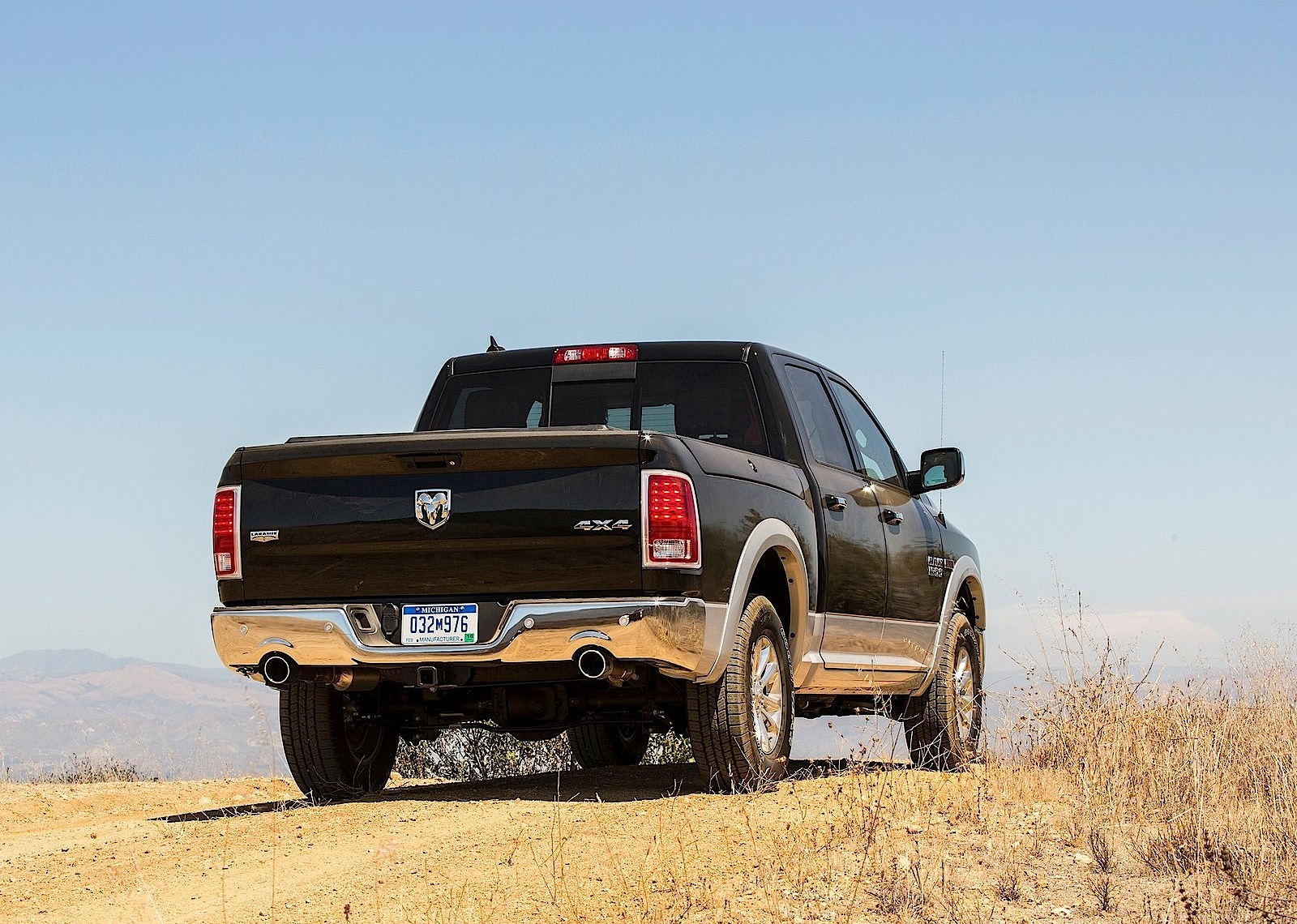 Ram Trucks 1500 photo 26