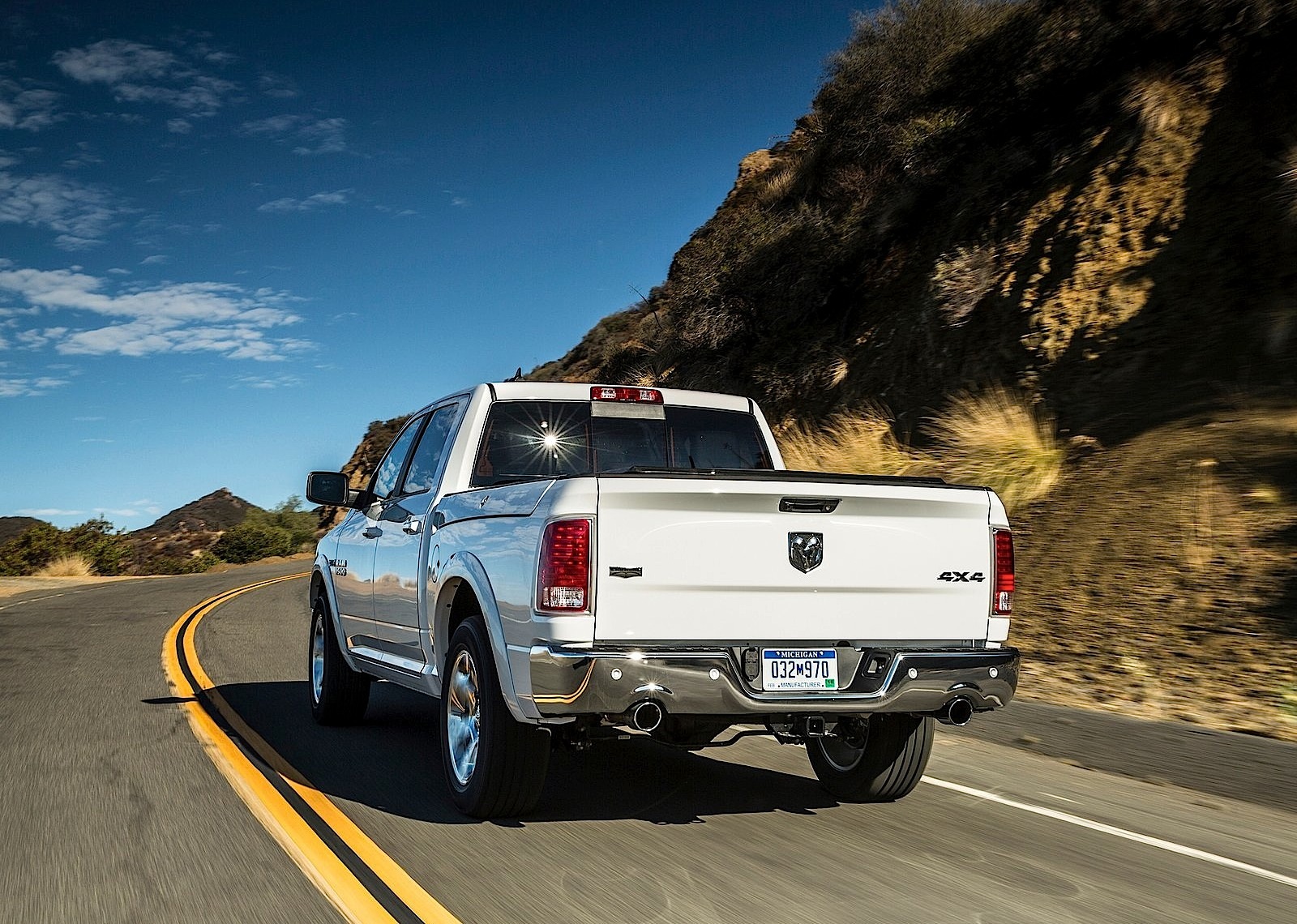 Ram Trucks 1500 photo 27