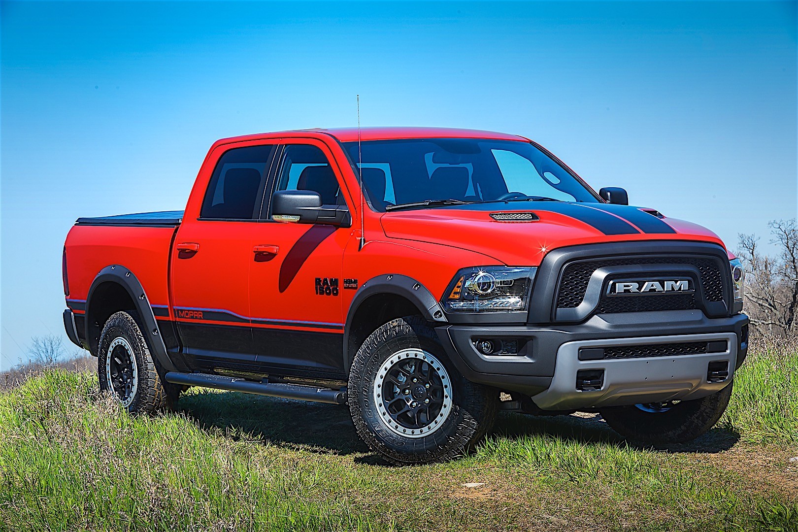 Ram Trucks 1500 photo 3