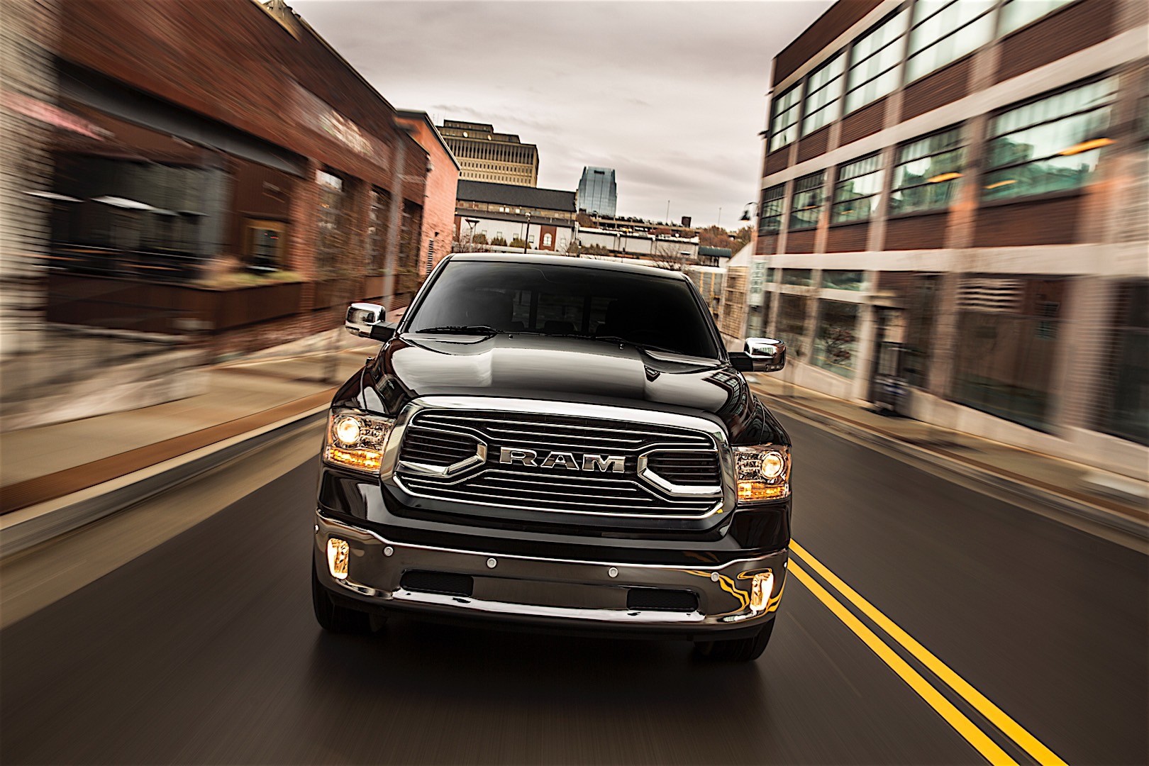Ram Trucks 1500 photo 6