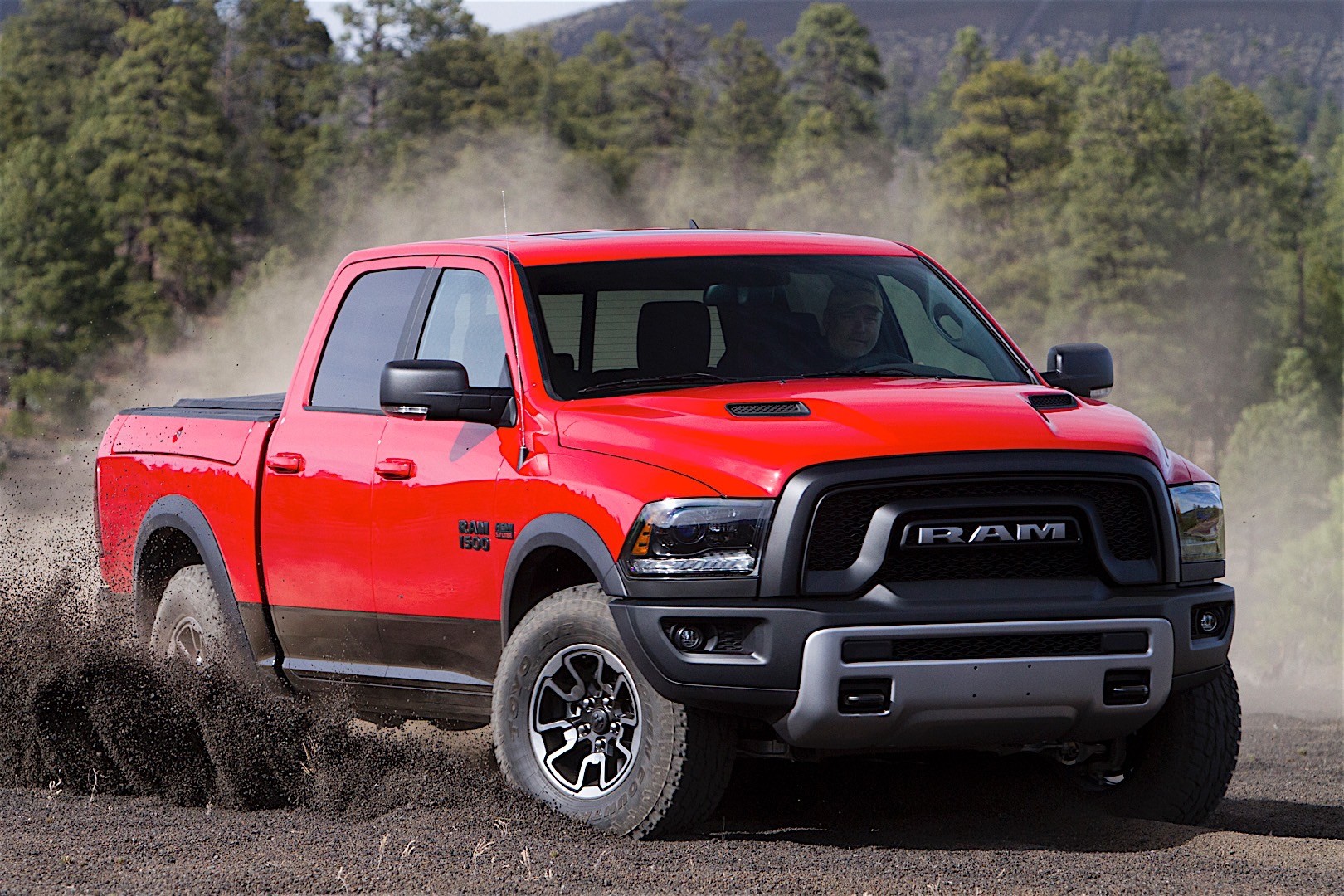 Ram Trucks 1500 photo 8