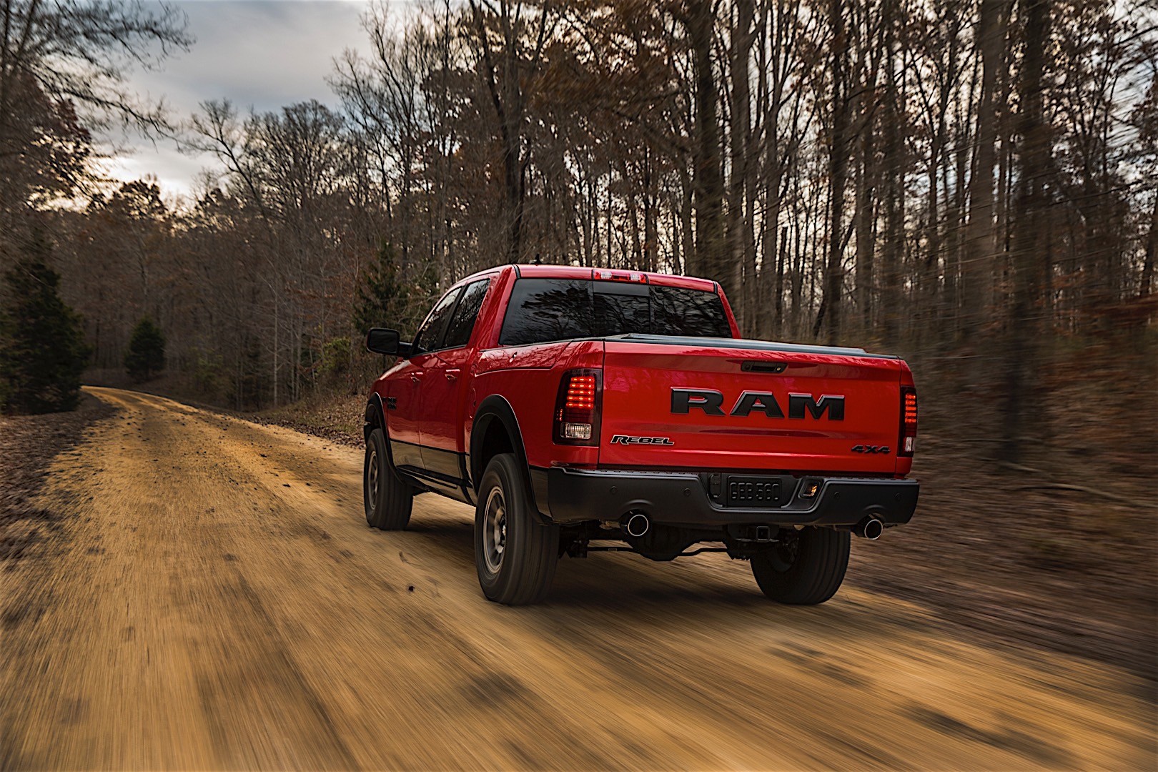Ram Trucks 1500 photo 11
