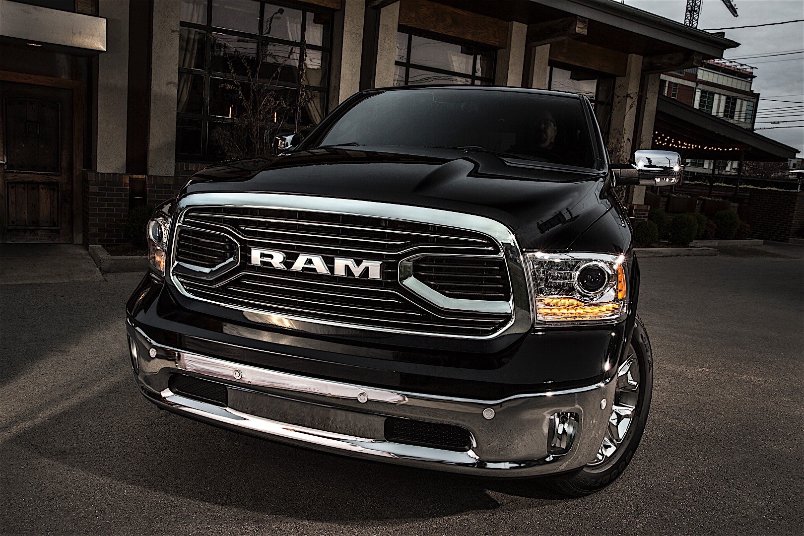Ram Trucks 1500 photo 16