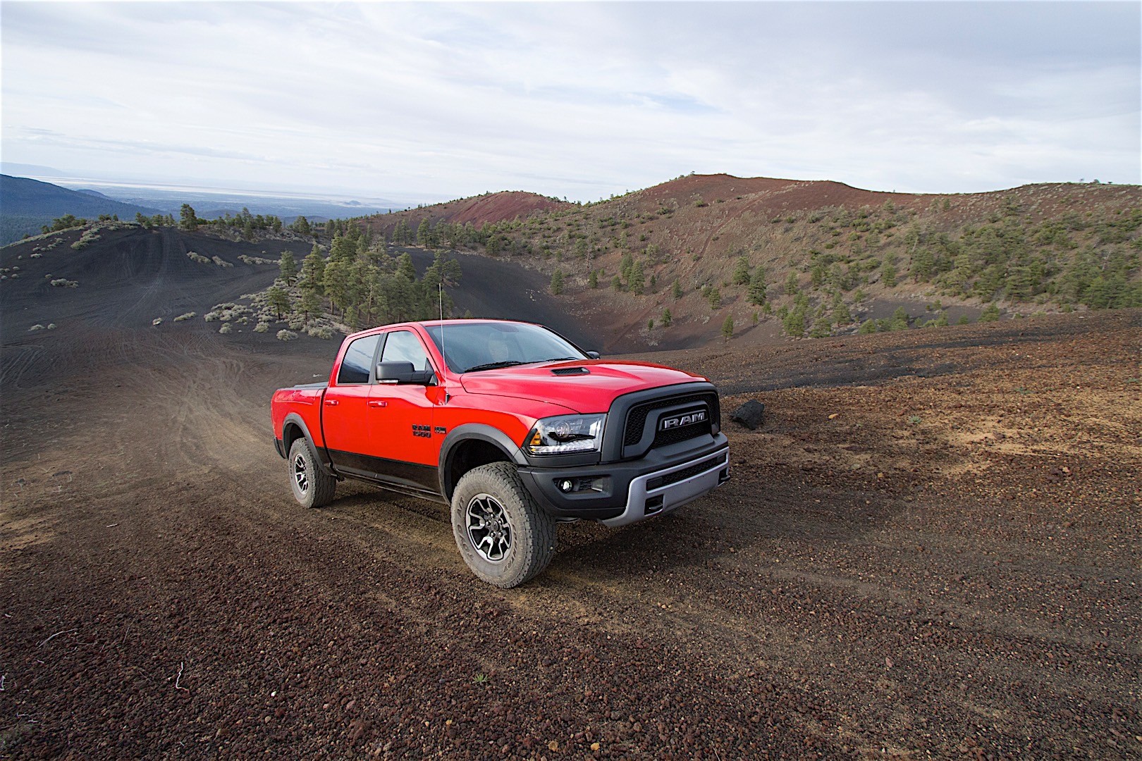 Ram Trucks 1500 photo 25