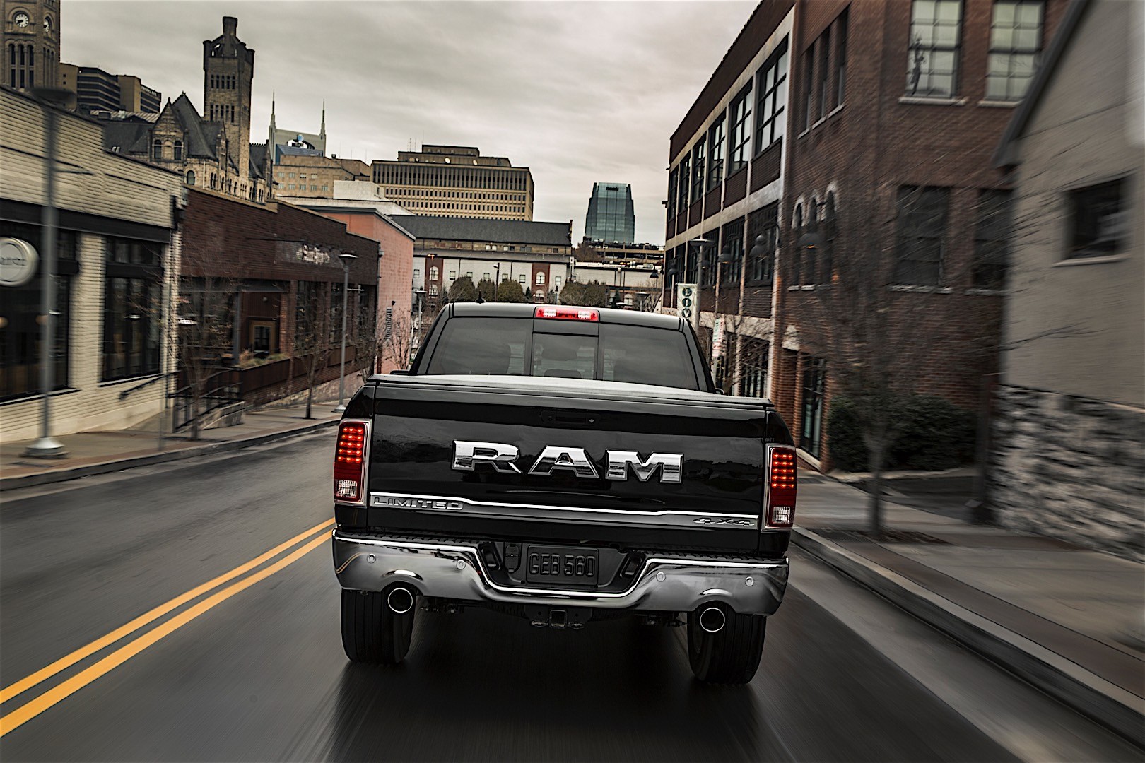 Ram Trucks 1500 photo 34