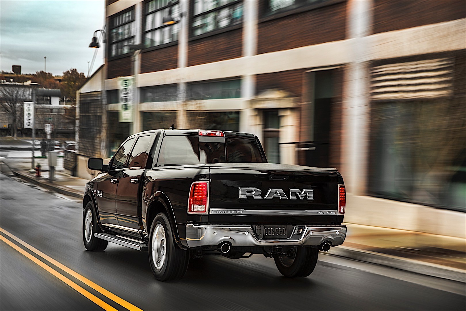 Ram Trucks 1500 photo 35