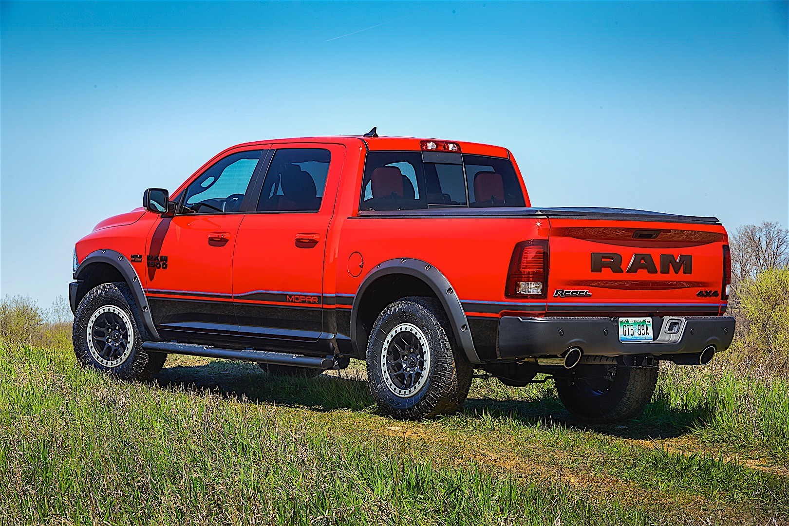 Ram Trucks 1500 photo 41