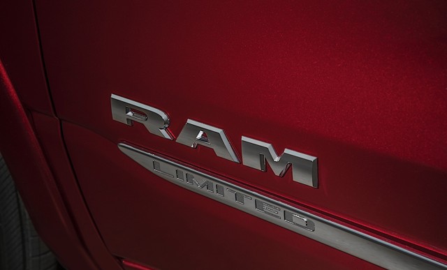 Ram Trucks 1500 photo 13