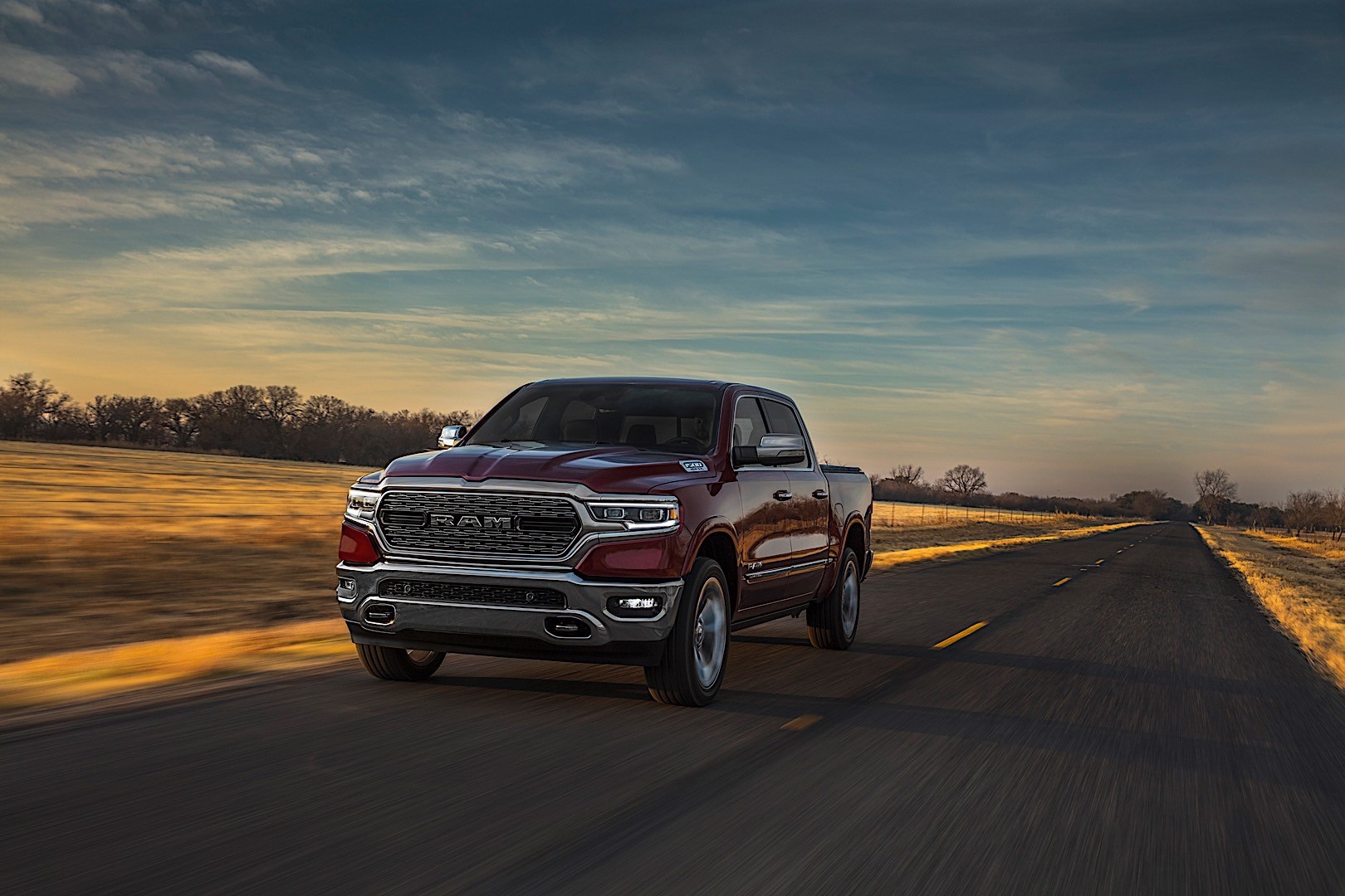 Ram Trucks 1500 photo 14