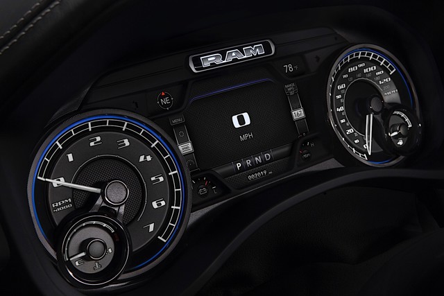 Ram Trucks 1500 photo 21