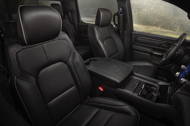 Ram Trucks 1500 photo 23
