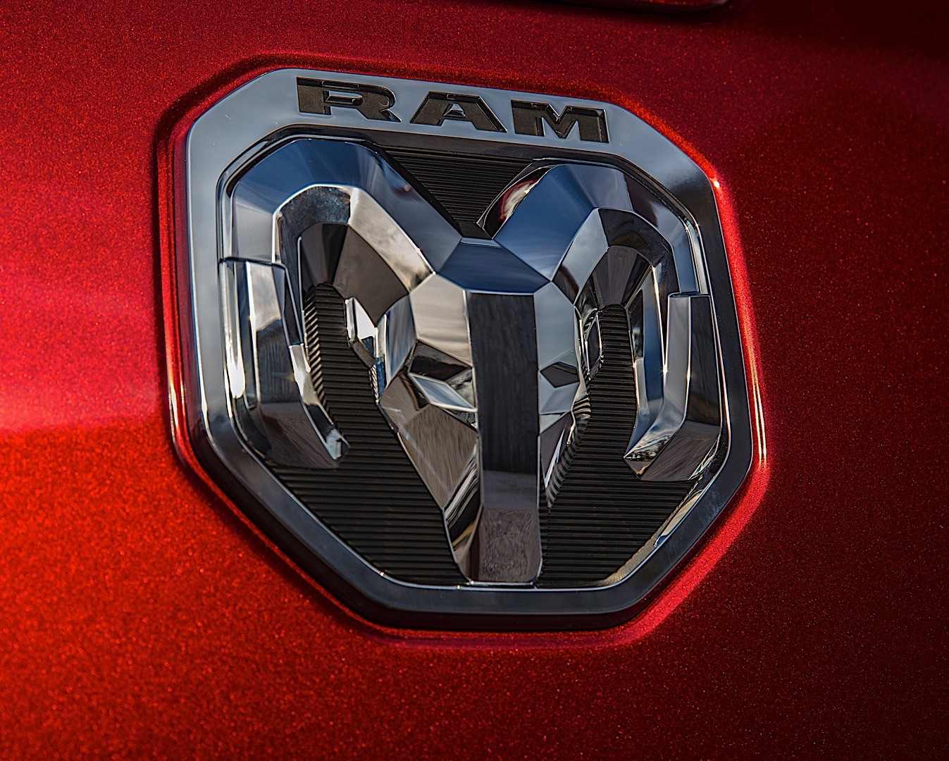 Ram Trucks 1500 photo 17