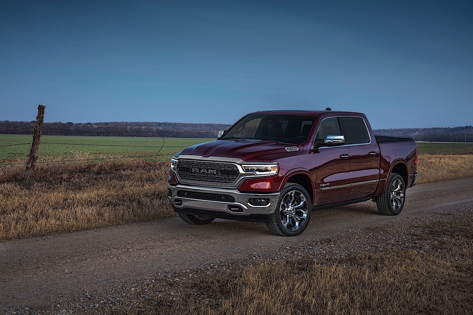 Ram Trucks 1500 photo 18