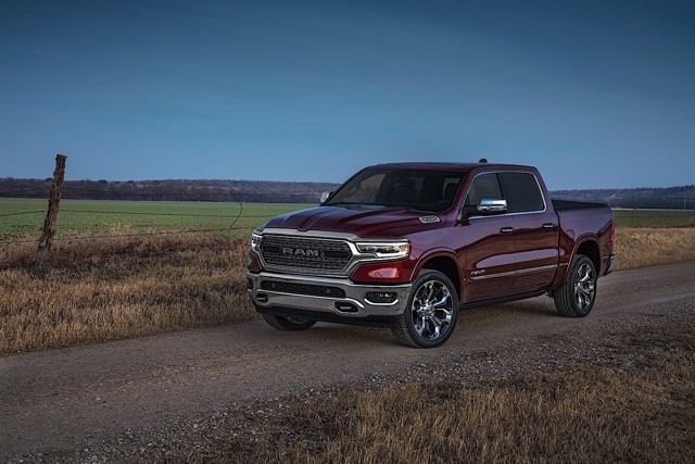 Ram Trucks 1500 photo 18