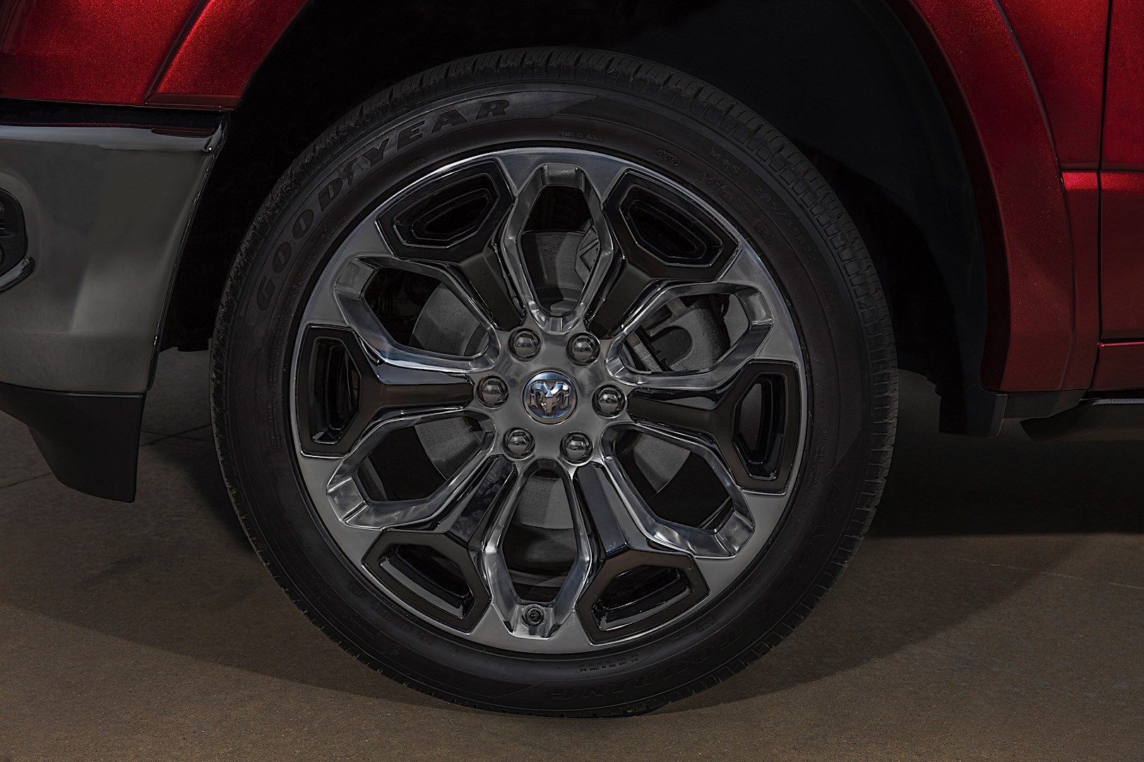 Ram Trucks 1500 photo 6