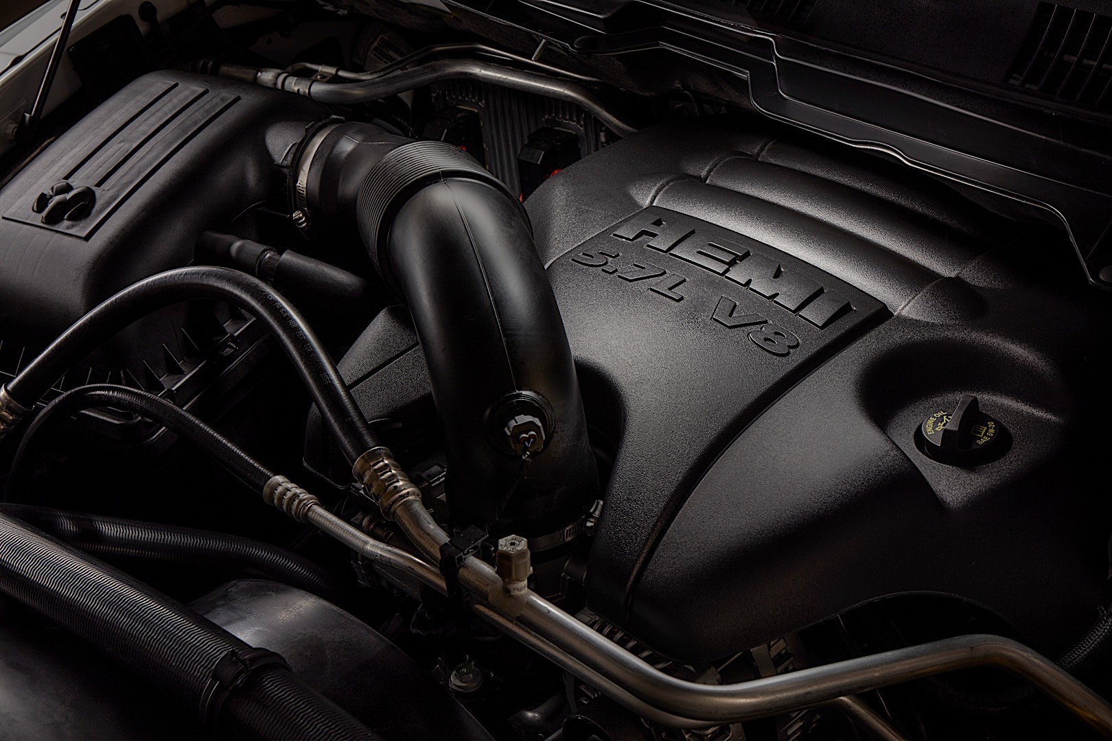 Ram Trucks 1500 photo 9