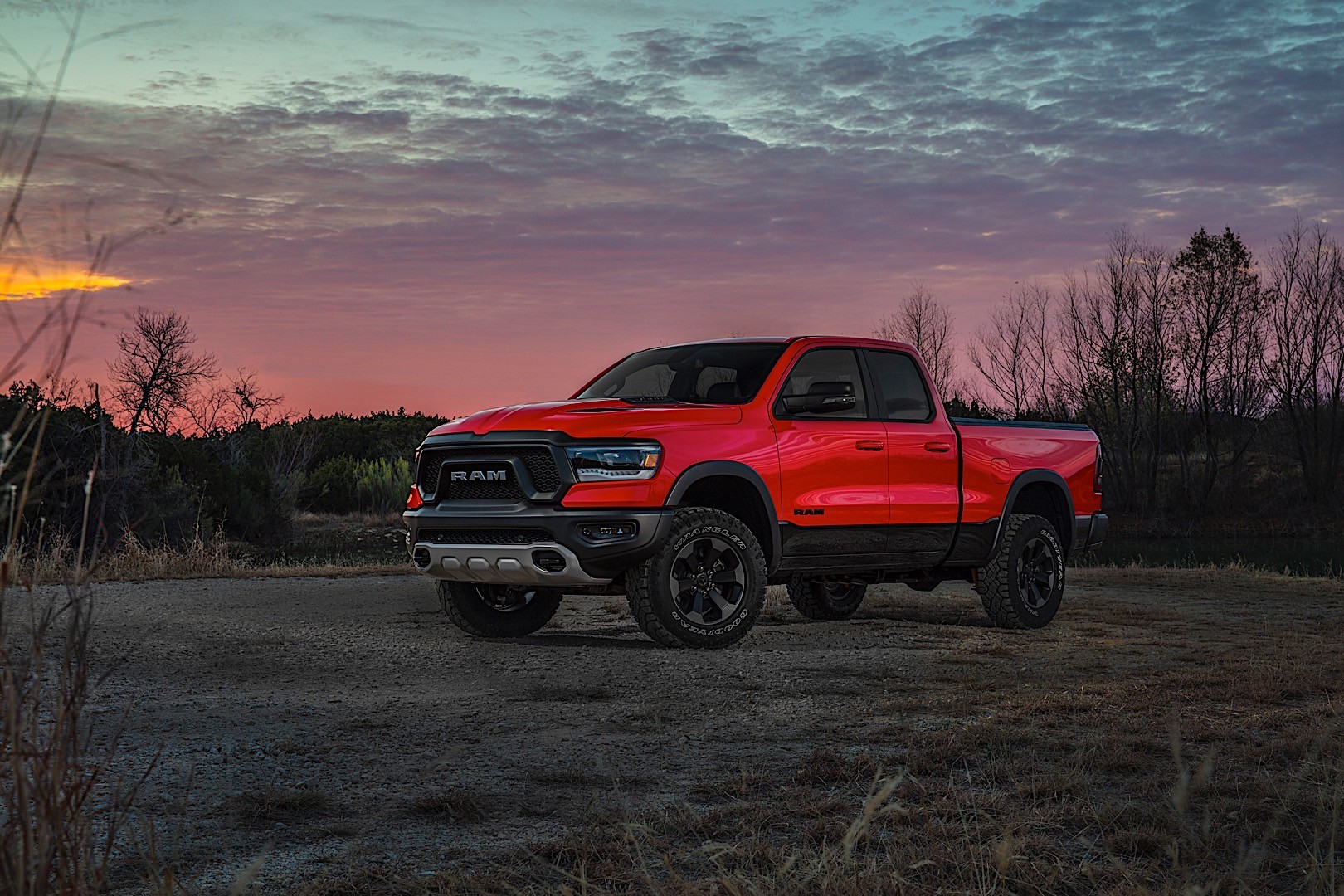 Ram Trucks 1500 photo 9