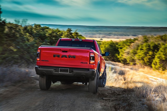 Ram Trucks 1500 photo 10
