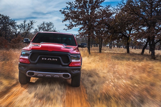 Ram Trucks 1500 photo 12