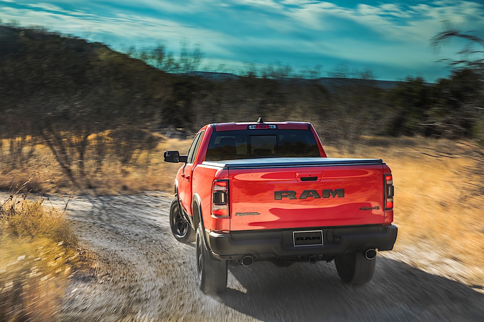 Ram Trucks 1500 photo 14