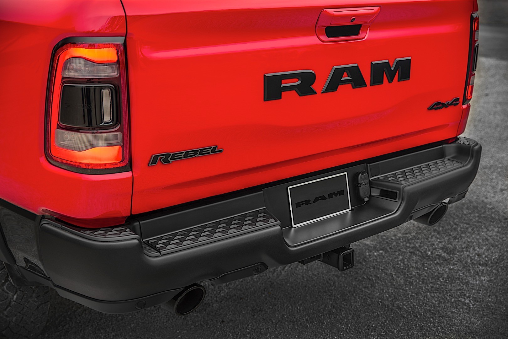 Ram Trucks 1500 photo 16