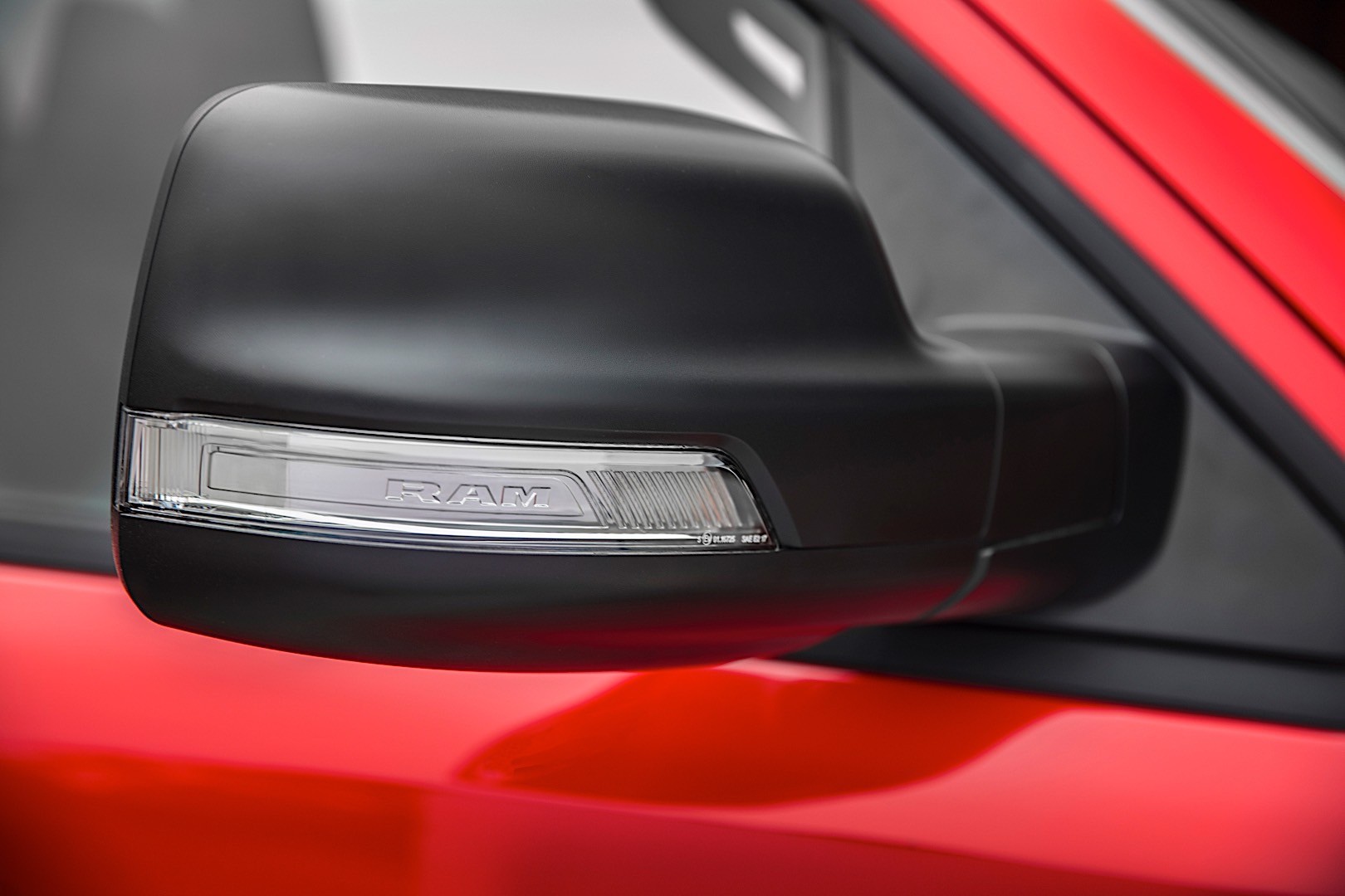 Ram Trucks 1500 photo 17