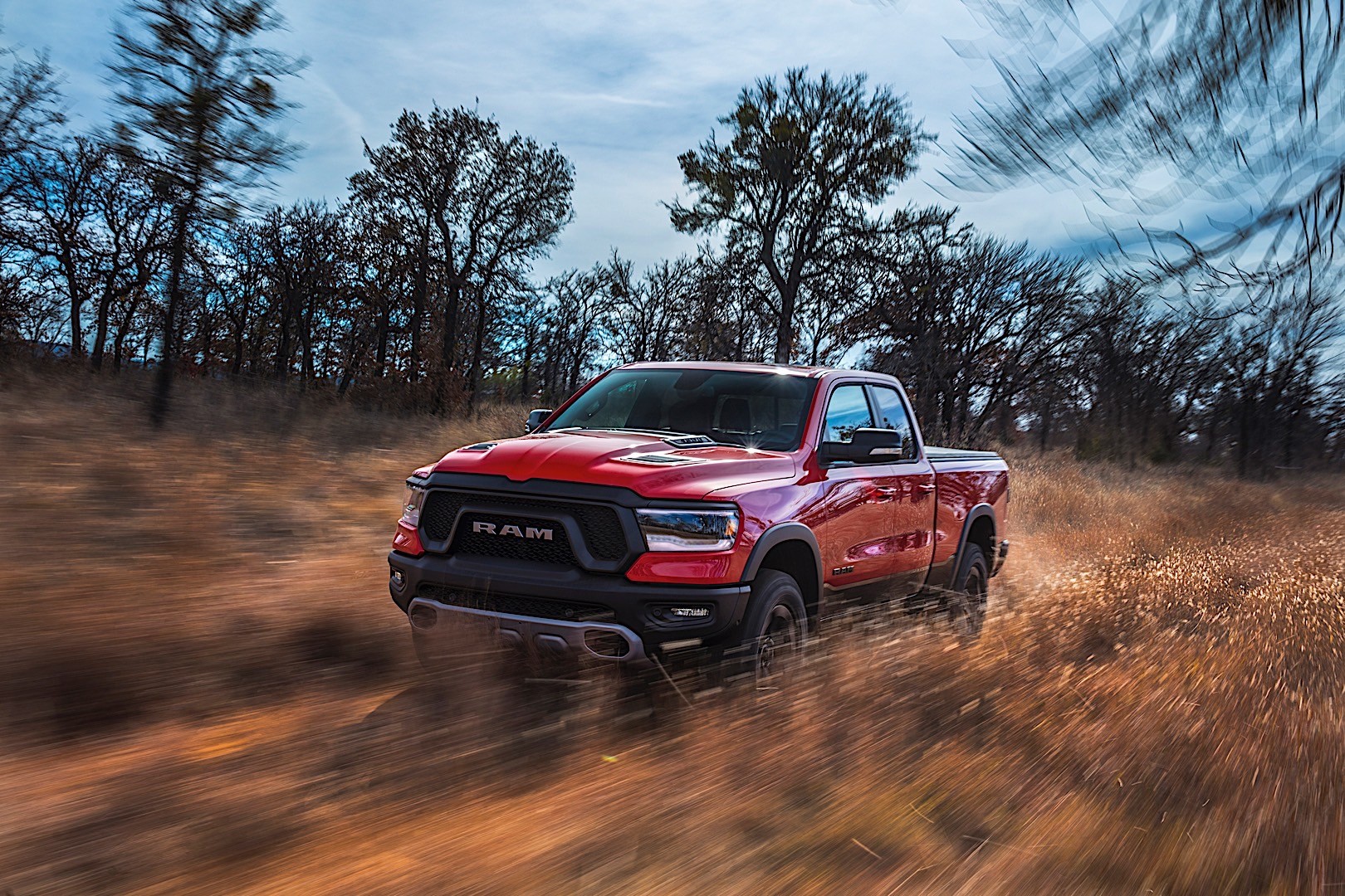 Ram Trucks 1500 photo 2