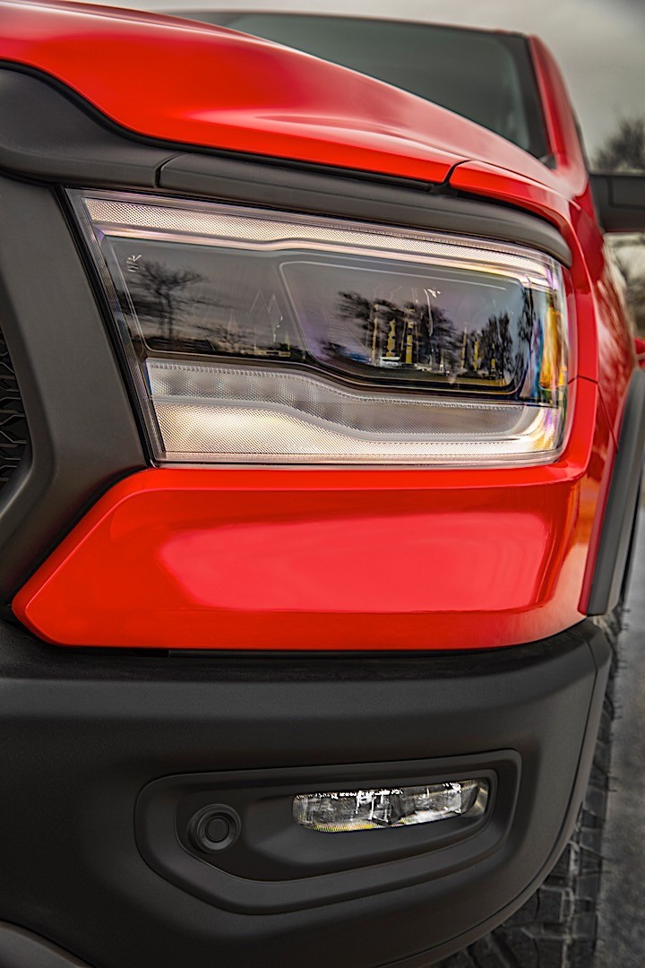 Ram Trucks 1500 photo 20