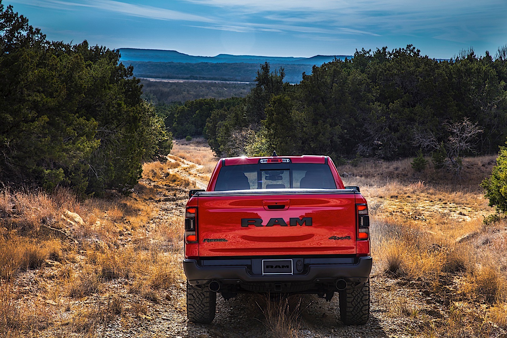 Ram Trucks 1500 photo 24