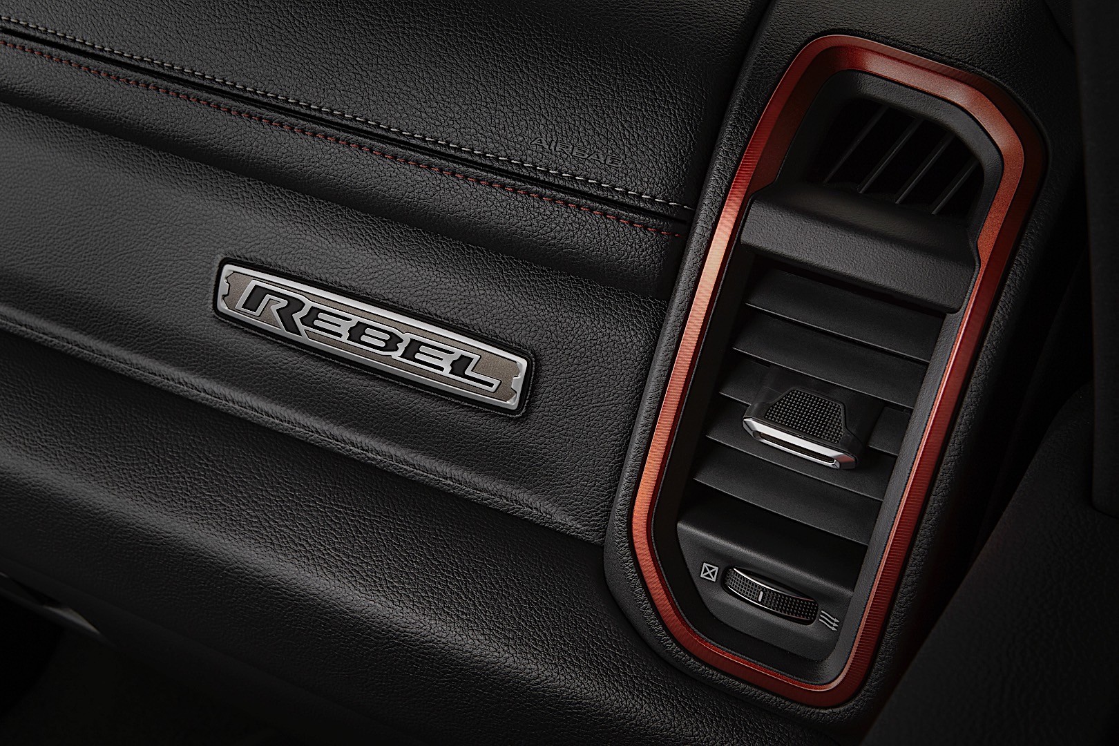 Ram Trucks 1500 photo 34