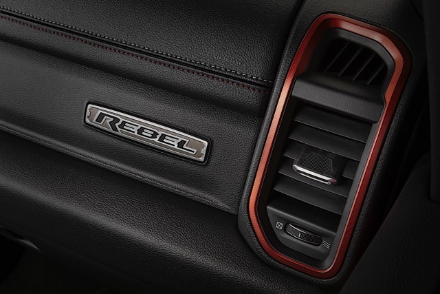 Ram Trucks 1500 photo 34