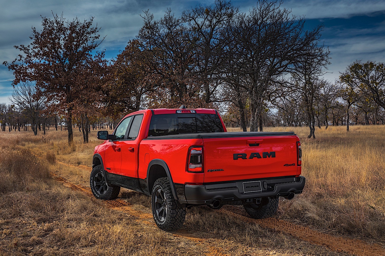 Ram Trucks 1500 photo 3