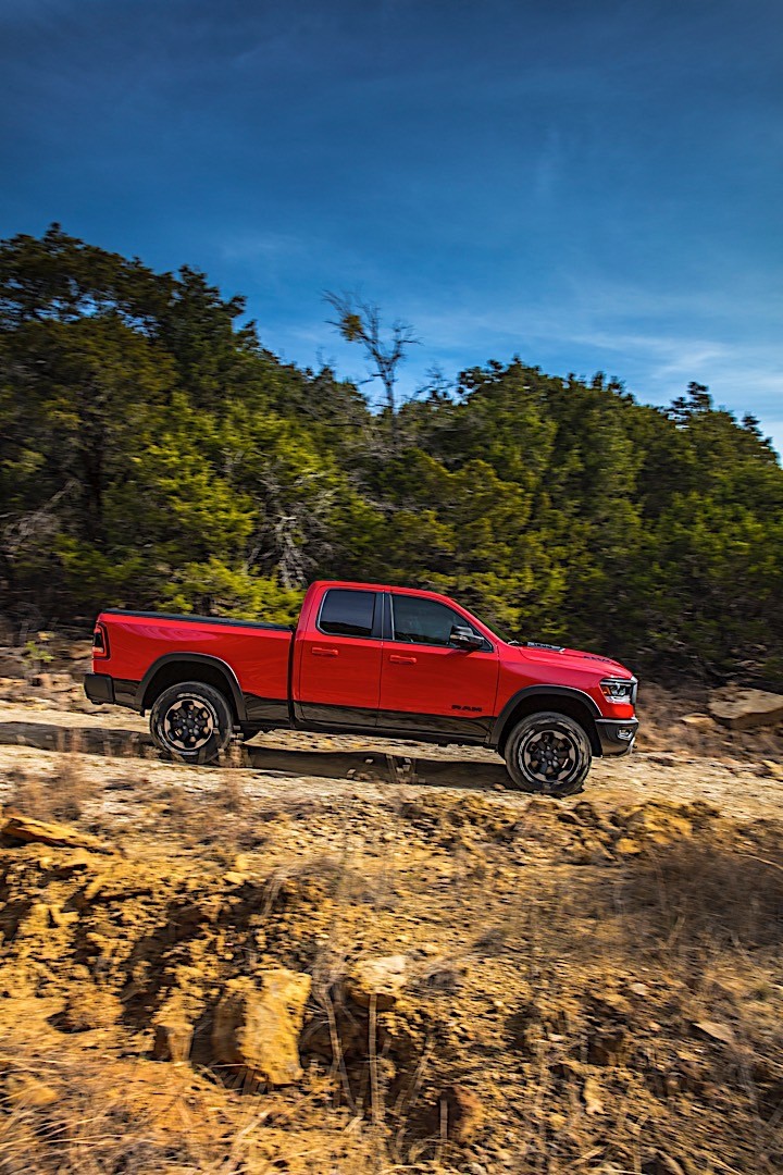 Ram Trucks 1500 photo 28