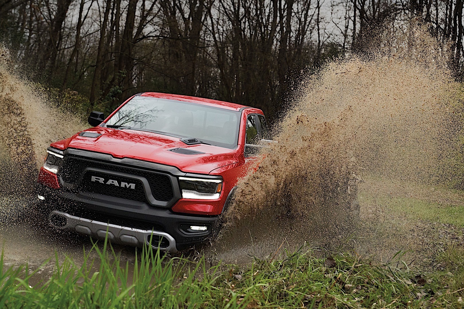 Ram Trucks 1500 photo 4